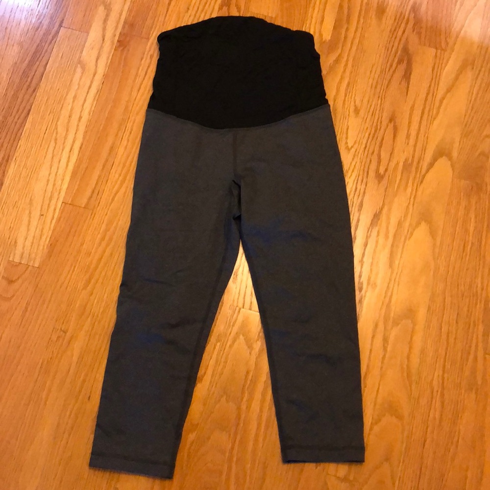 Cropped maternity leggings